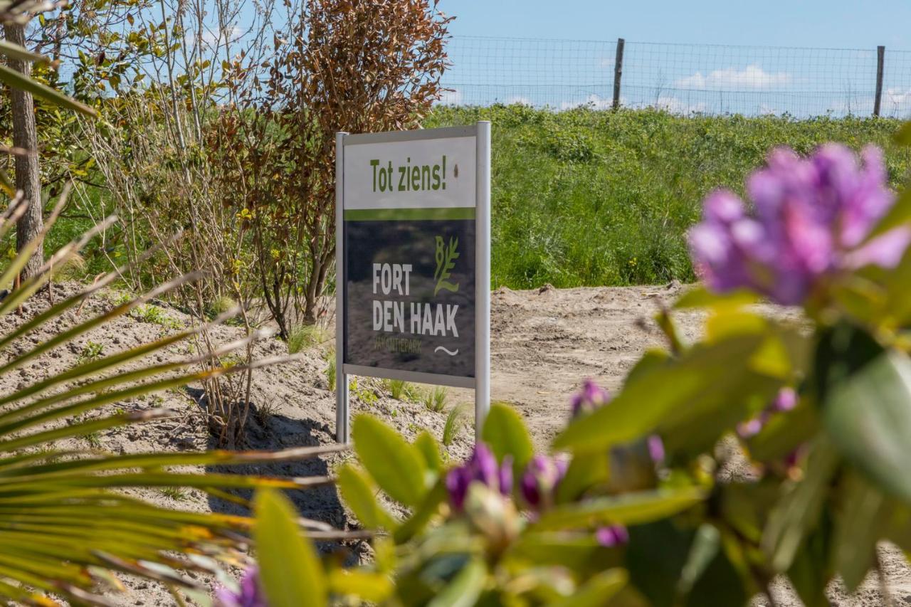 Welcome In - Vakantiepark Fort Den Haak Vrouwenpolder Exteriör bild